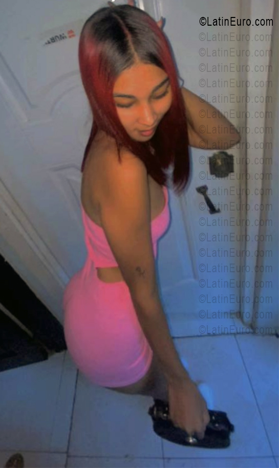 Date this funny Dominican Republic girl Letizia from Santo Domingo DO56172