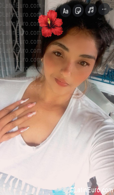 Date this gorgeous Colombia girl Kelly from Medellin CO33668