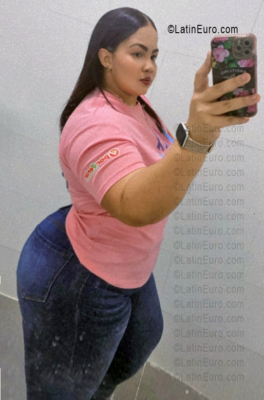 Date this nice looking Dominican Republic girl Ingrid from San Francisco De Macoris DO56296