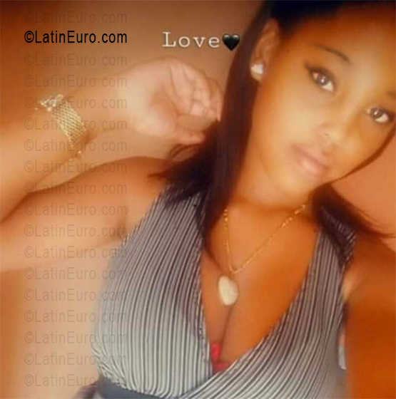 Date this charming Dominican Republic girl Vale from Higuey DO56335