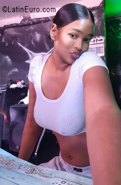 Date this young Dominican Republic girl Ema from Santo Domingo DO56346