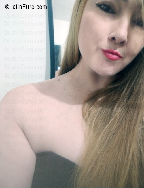 Date this sensual Mexico girl Berenice from Hermosillo MX2795