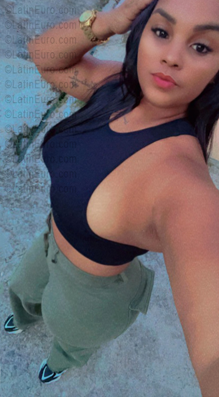 Date this pretty Dominican Republic girl Yokasta from Santo Domingo DO56478