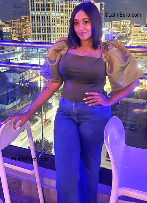 Date this stunning Dominican Republic girl Beny from Santo Domingo DO56496