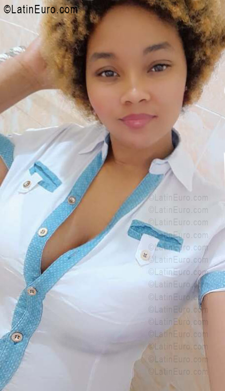 Date this young Dominican Republic girl Elianny from Santiago DO56521