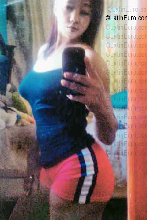 Date this fun Dominican Republic girl Lina from Esperanza DO56541