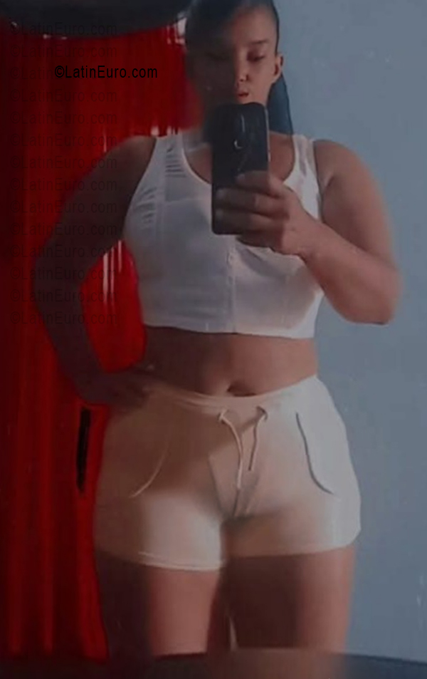 Date this athletic Dominican Republic girl Brythey from Santiago De Los Caballeros DO56558
