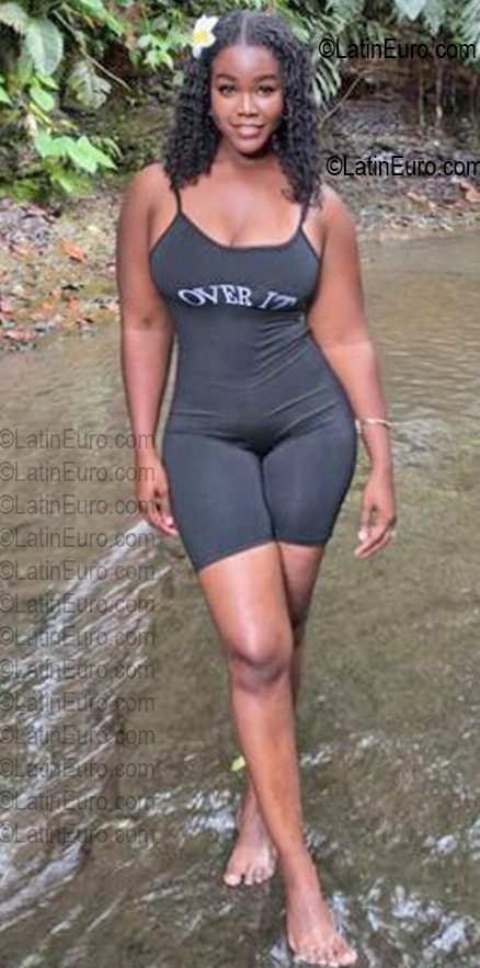Date this athletic Ecuador girl Narcisa from Esmeraldas EC1147