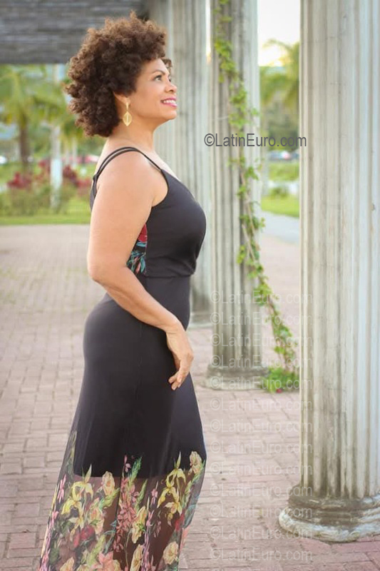 Date this gorgeous Brazil girl Maria from Maringa BR12426