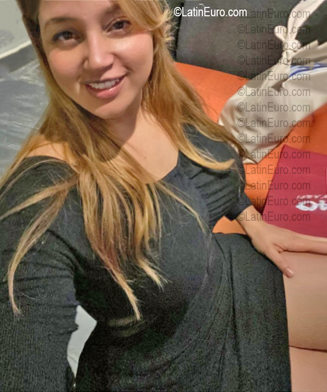 Date this lovely Dominican Republic girl Keila from Santo Domingo DO56752
