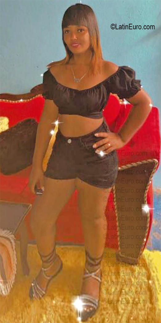 Date this delightful Dominican Republic girl Delia from Santo Domingo DO56754