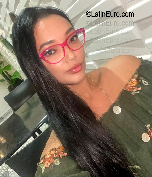 Date this cute Dominican Republic girl Katherine from Santiago DO56769