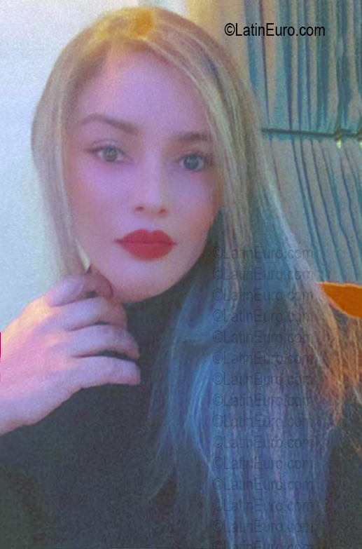 Date this happy Brazil girl Gislaine from Goiania BR12433