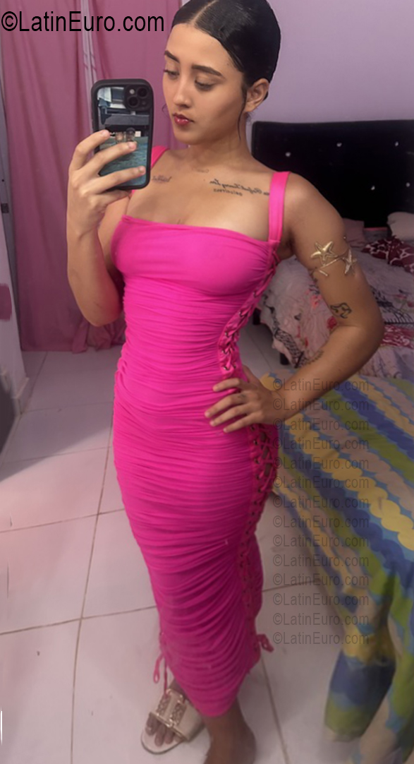 Date this cute Dominican Republic girl Michelle from La Romana DO56883