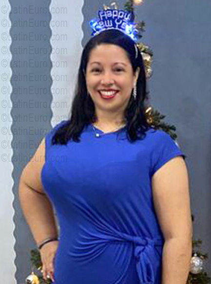 Date this attractive Panama girl YARI from Panama PA1441