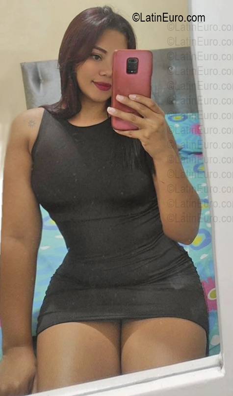 Date this fun Colombia girl Nathaly from Cali CO33831