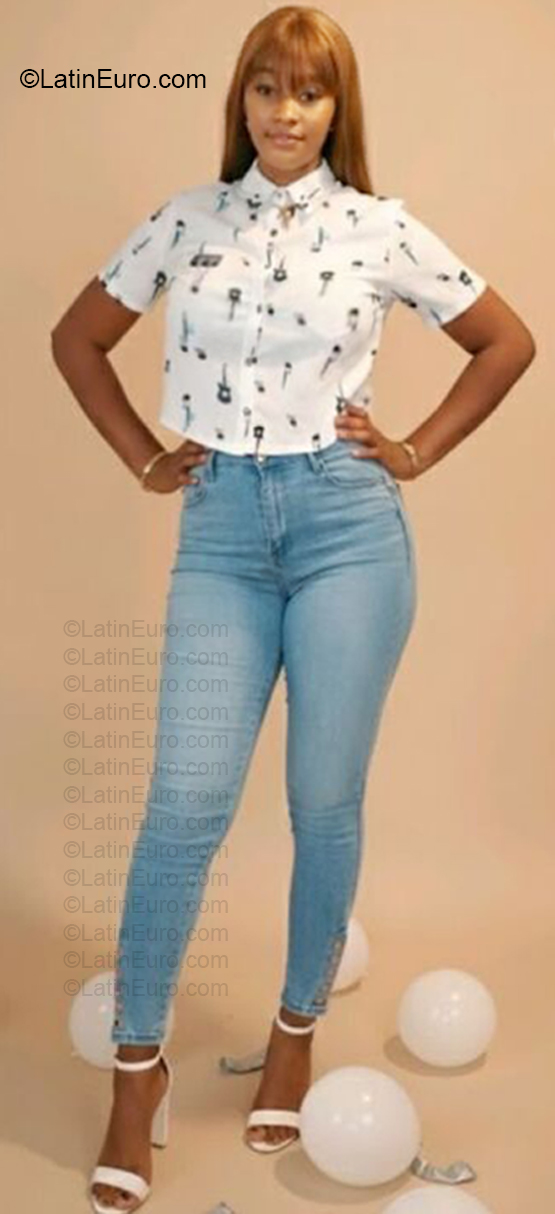 Date this good-looking Dominican Republic girl YANEISY from Santo Domingo DO57012