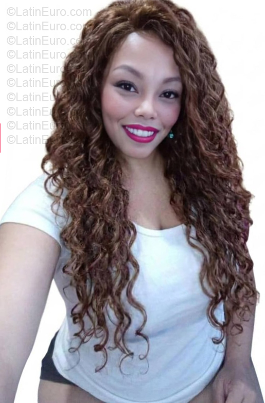 Date this pretty Venezuela girl Steycy from Caracas VE5746