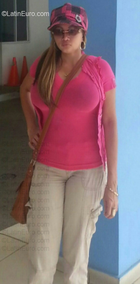 Date this voluptuous Panama girl Patricia from Panama PA1442
