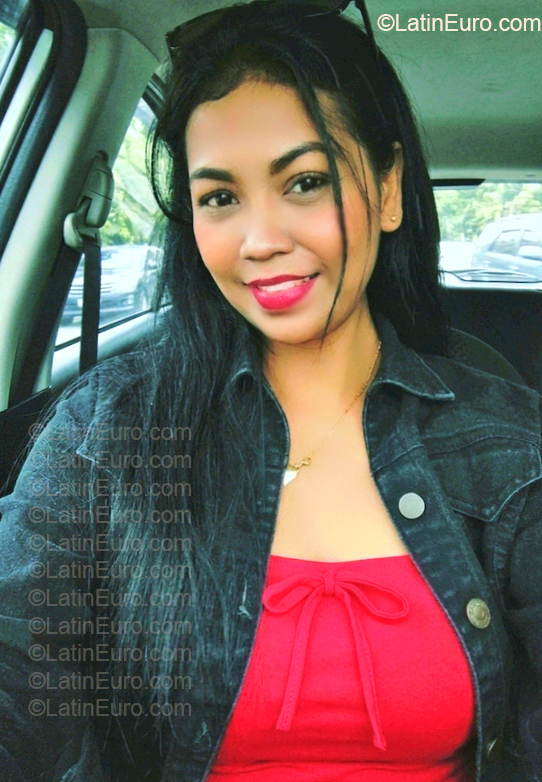 Date this delightful Venezuela girl Lia from Caracas VE5752