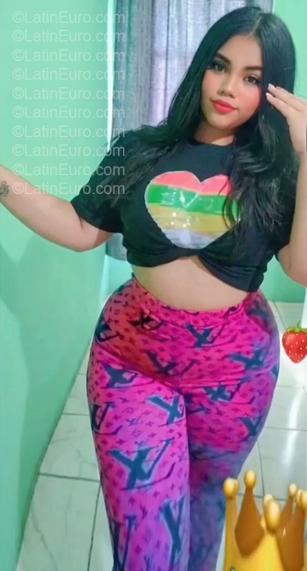 Date this nice looking Dominican Republic girl Marbel from Santiago De Los Caballeros DO57197