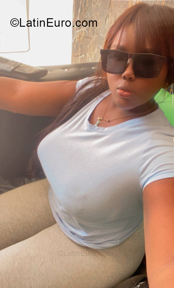 Date this attractive Dominican Republic girl Luz from Santo Domingo DO57246