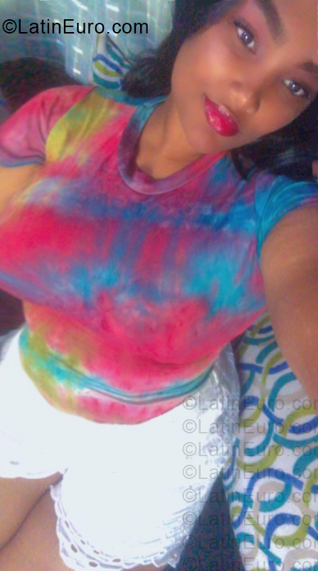 Date this funny Dominican Republic girl Nixe from Moca DO57249