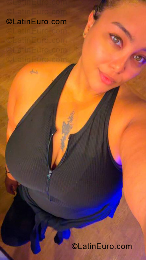 Date this fun United States girl Jael from Miami US25806