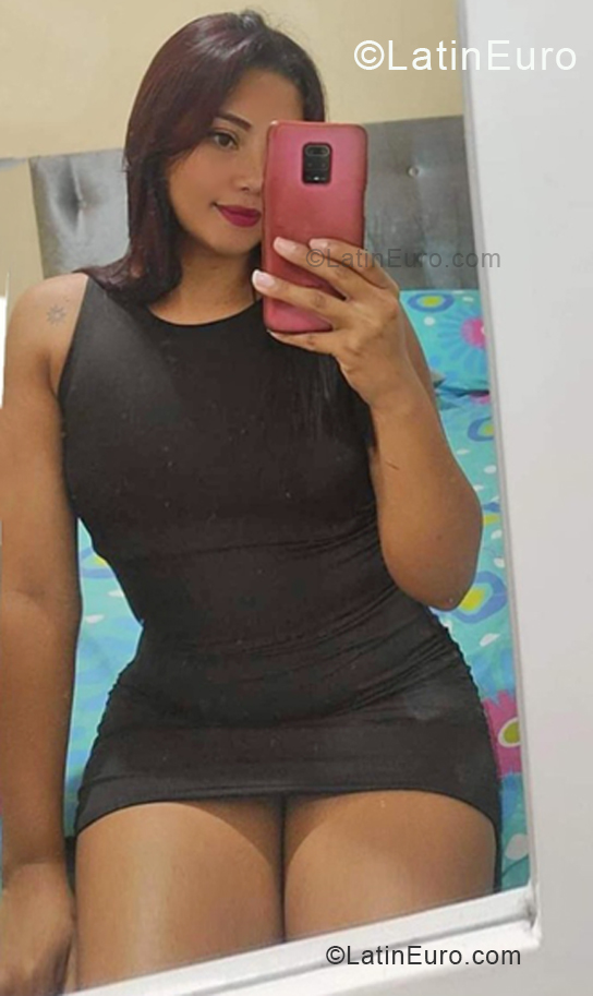 Date this georgeous Colombia girl Nathalie from Cali CO33908